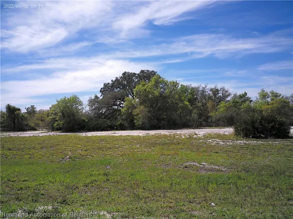 2000 W Lowen Rd, Avon Park, FL 33825