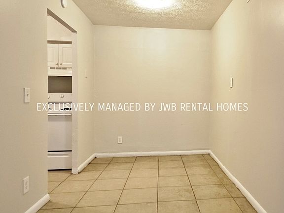 3rd image of 1035 Arco Dr APT 11