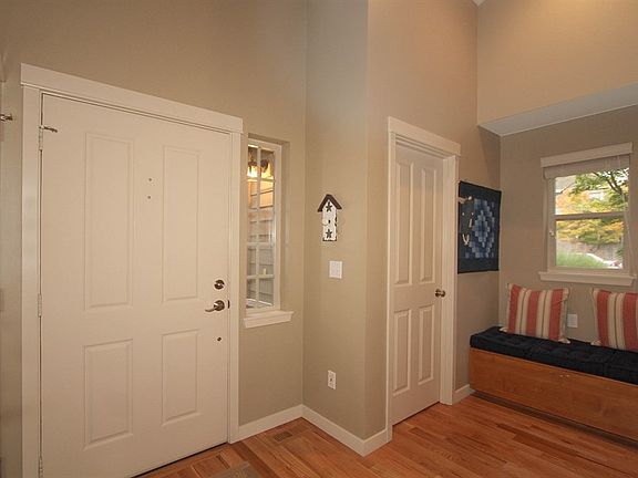 3rd image of 15908 NE 95th Way
