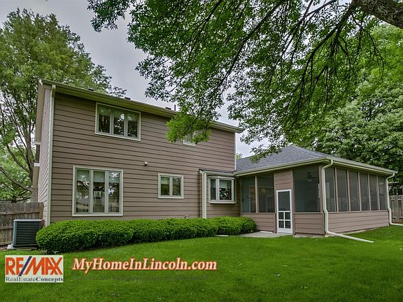 3rd image of 1725 Trelawney Dr