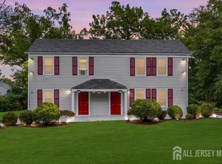 13 Smiths Ln, East Brunswick, NJ 08816