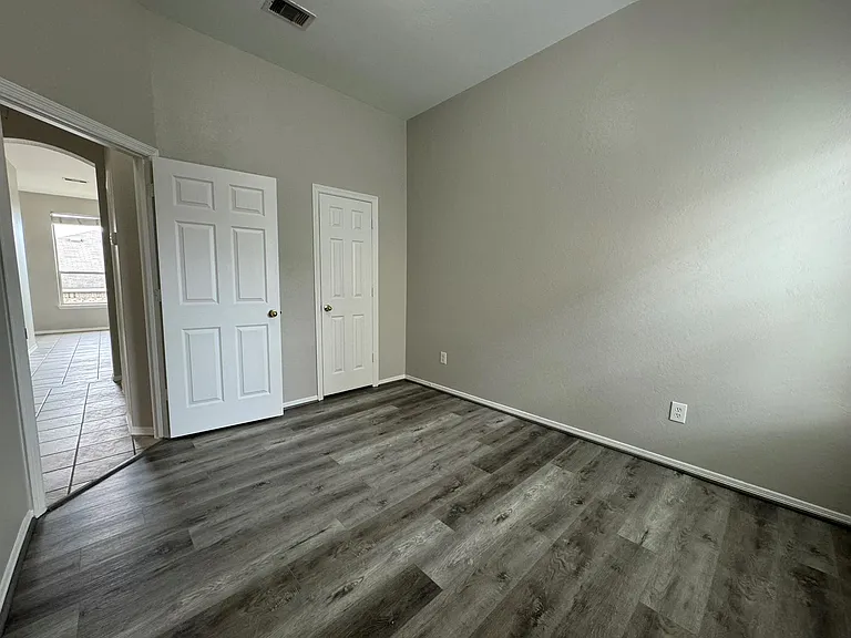 13196 Miller Ln — Photo 22