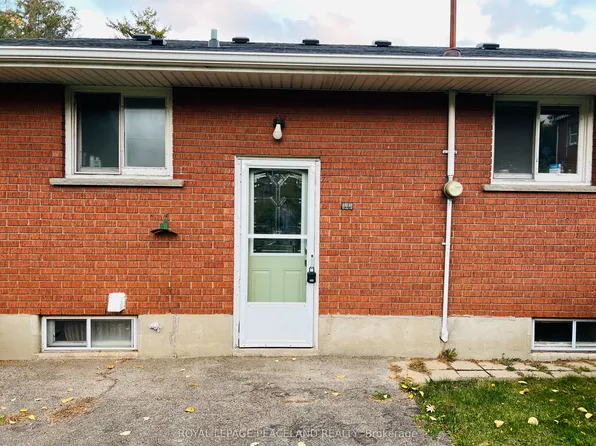 403 Denlow Ave #Basement, Hamilton, ON L9C 1K1