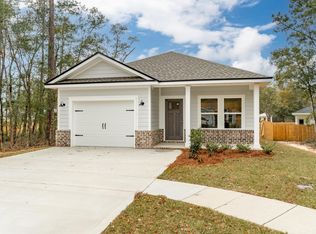 386 Four Mile Rd, Freeport, FL 32439