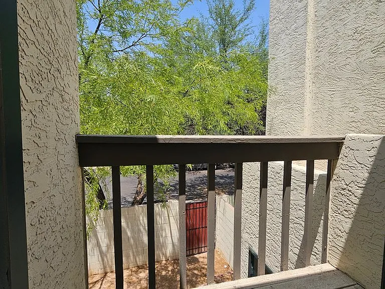 1715 E. Pepper Circle — Photo 38