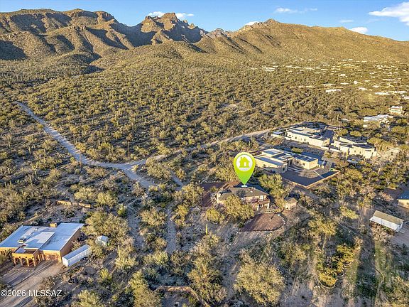 2nd image of 5081 N Bear Canyon Rd