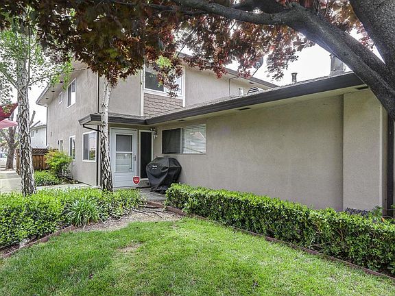 2nd image of 1362 Branham Ln Unit 3
