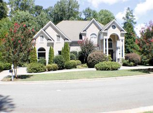 6131 Westglen Dr, Raleigh, NC 27612