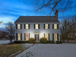 6135 Ward Pkwy, Kansas City, MO 64113