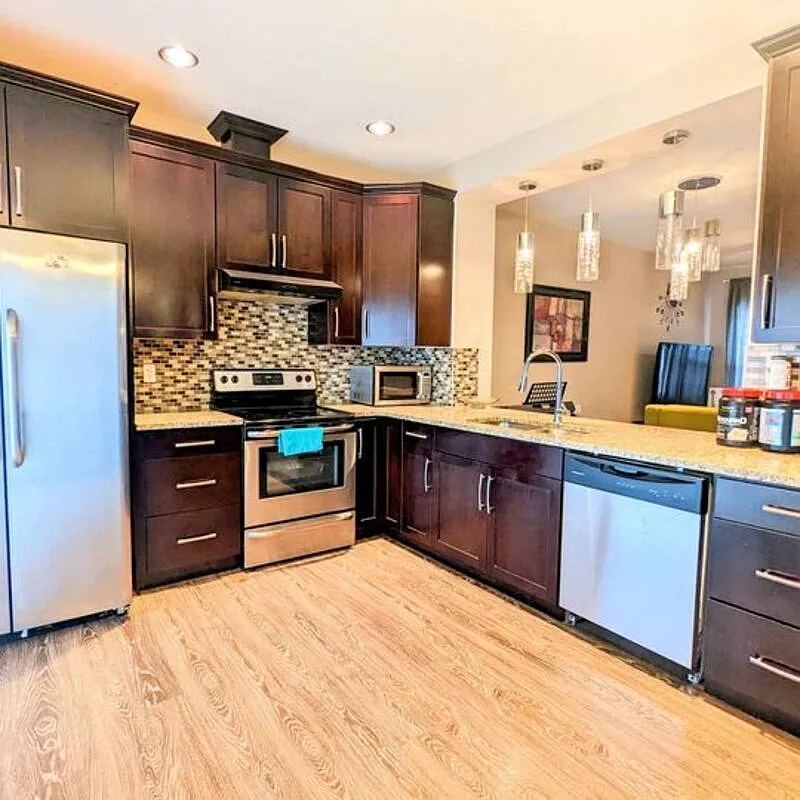 2 bed, 2.5 bath, 1300 sqft, $1,700 — Photo 3