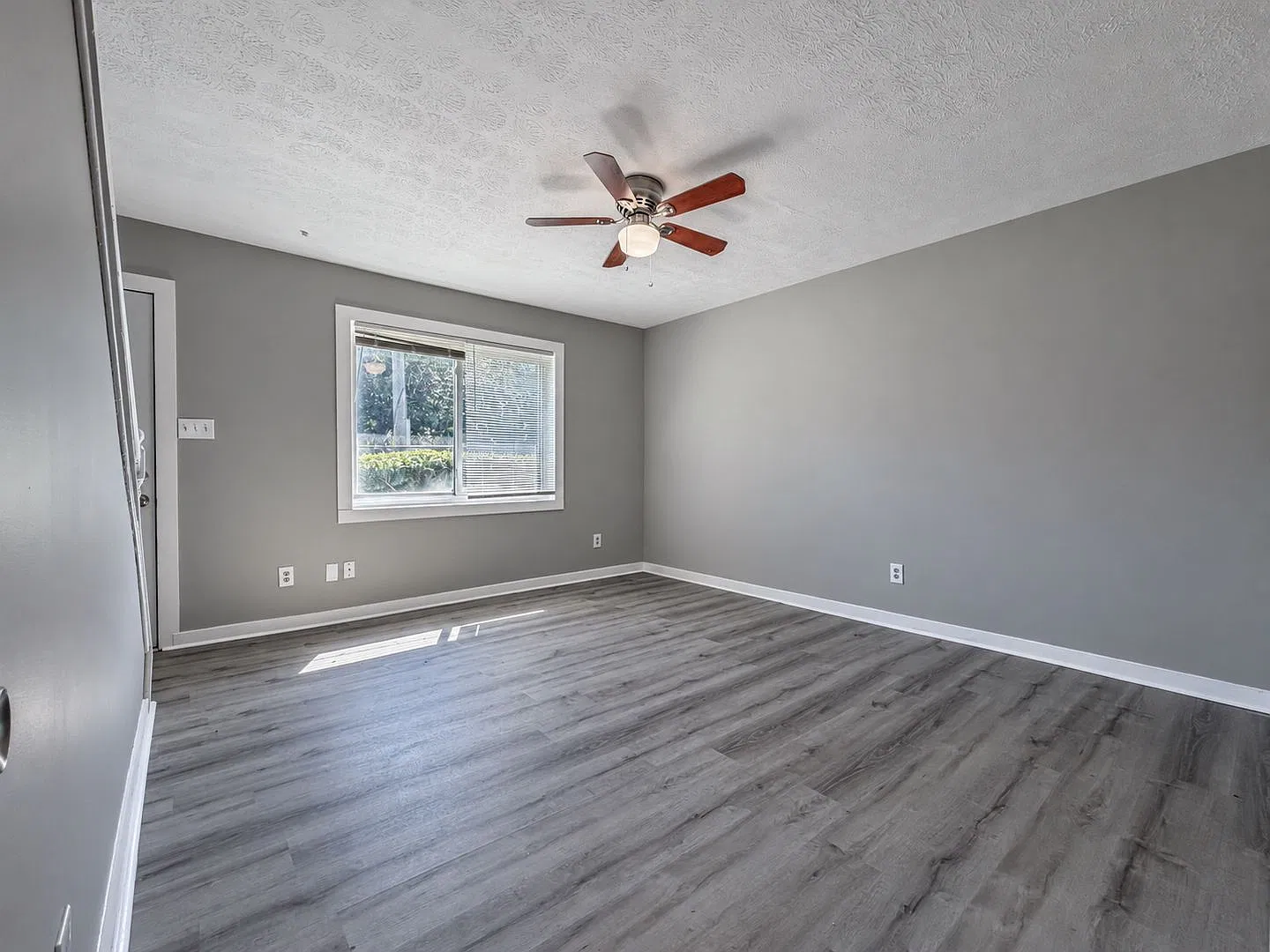 Renovated Townhouse Minutes from I-285 & I-20! — Photo 4