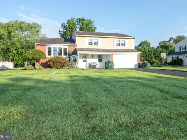 522 Fairhill Dr, Churchville, PA 18966