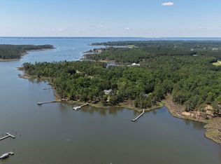 27 Sunset Point Rd, Belhaven, NC 27810