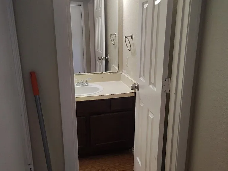 5947 Shadydell Dr — Photo 13