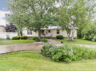 512 Spruce St, Chenoa, IL 61726