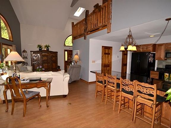 Great Rm & Kitchen