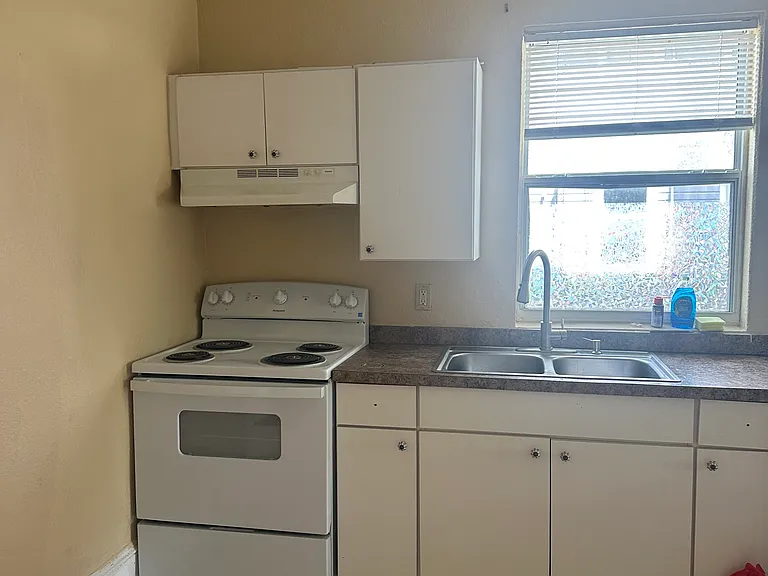 514 Mabbette St #2 — Photo 3