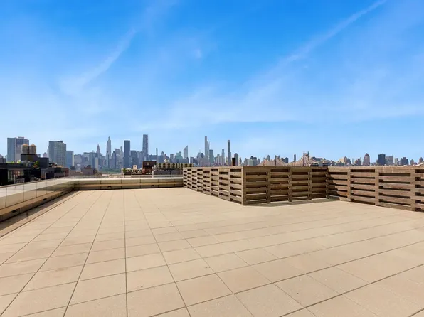 3 Court Square image 1 of 3