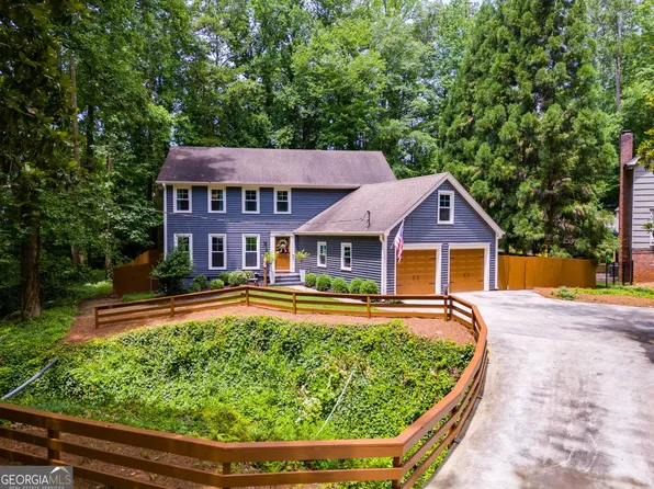 7250 Hunters Branch Dr, Sandy Springs, GA 30328