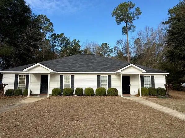 125 Edgelake Dr, Leesburg, GA 31763