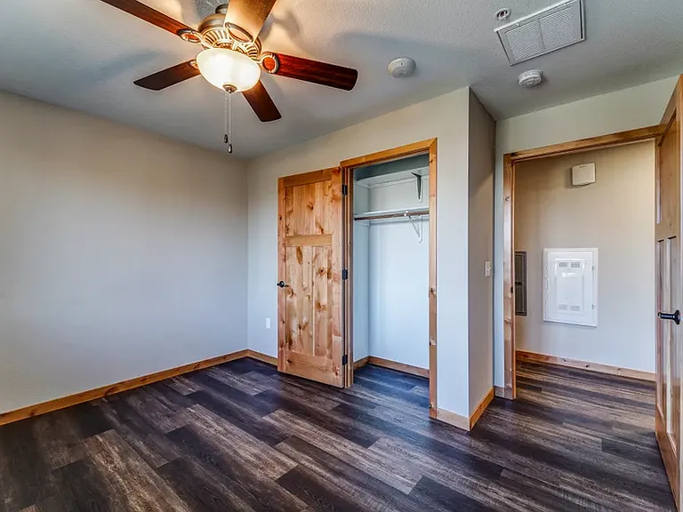 Sunset Place Apartments — Photo 61