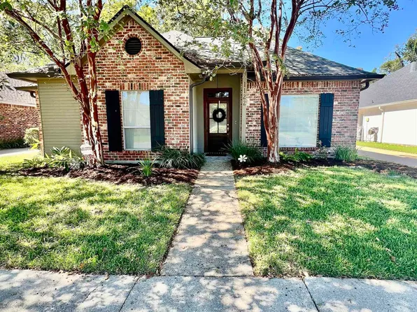 1122 Springlake Dr, Baton Rouge, LA 70810