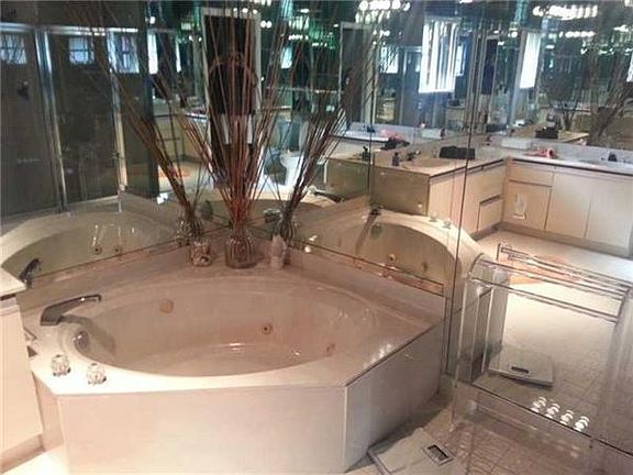 20131109102416589858000000-o