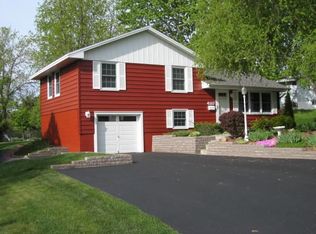 4117 113th St W, Bloomington, MN 55437