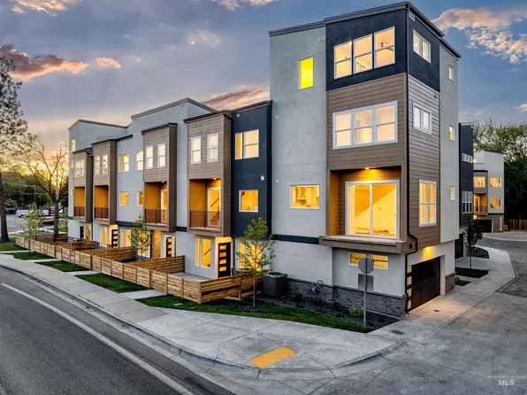 2043 S Makar Ln, Boise, ID 83706