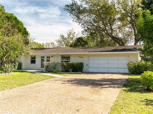 1316 Doris Dr, Sarasota, FL 34243