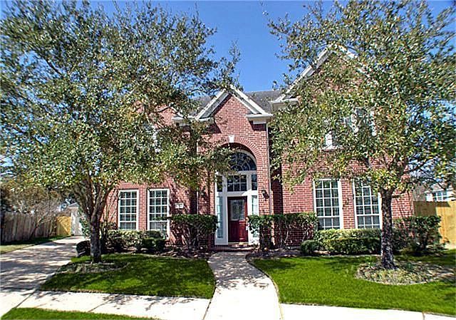 1st image of 3403 Farnham Cir