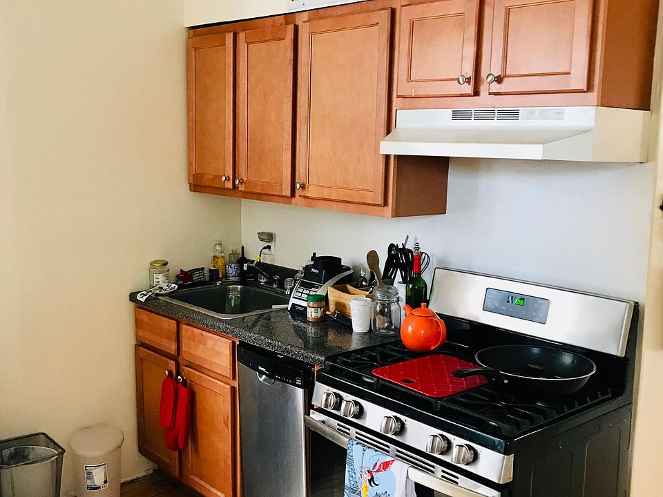 1st image of 1739 N Damen Ave #3W