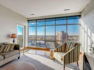 1550 E Royall Pl UNIT 1007, Milwaukee, WI 53202