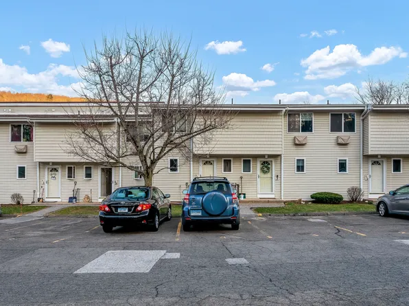 220 Main Street APT 1E, New Hartford, CT 06057