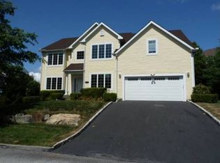 14 Justine Ct, Briarcliff Manor, NY 10510