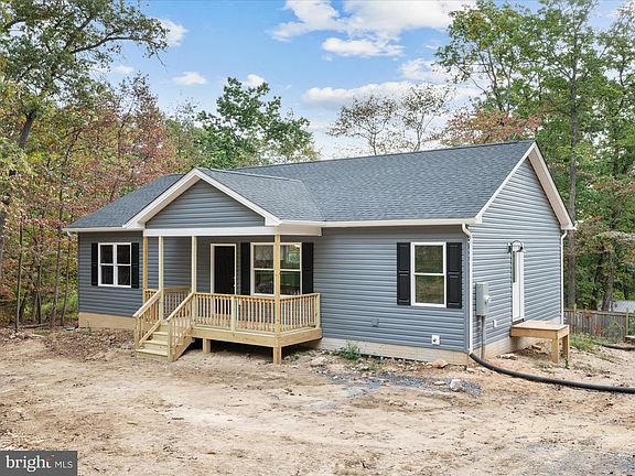 3rd image of 804 Pheasant Dr