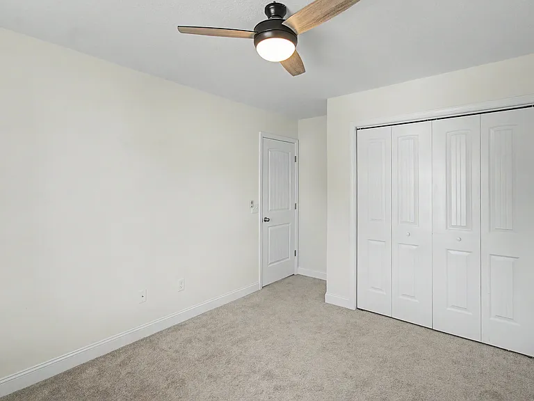 1052 Grayson Ave — Photo 17