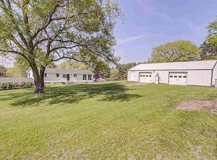 N3120 Meadow Lark Rd, Poynette, WI 53955