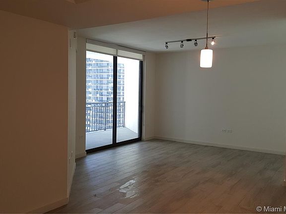 4th image of 999 SW 1st Ave APT 3301