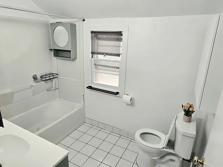 3421 Lexington Ave #2 — Photo 3