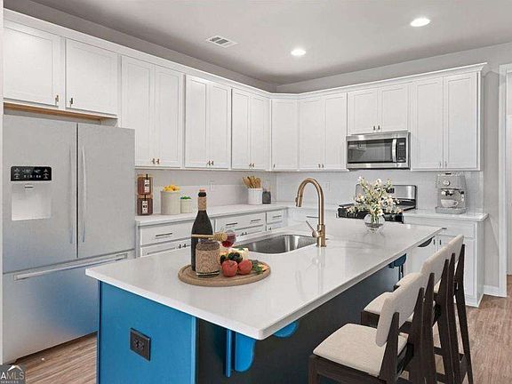4th image of 129 Arnold Poplar Ln #32
