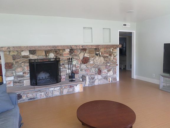 5th image of 27945 Magic Mountain Ln