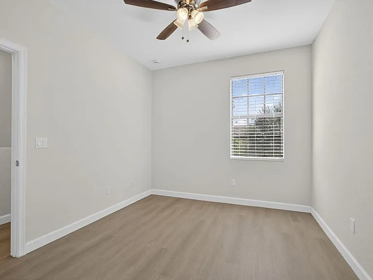 10348 Wellington Parc Dr — Photo 12