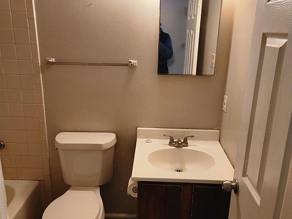 3rd image of 3729 N Euclid Ave APT B