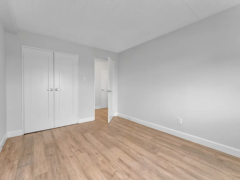 107 Compton St — Photo 13