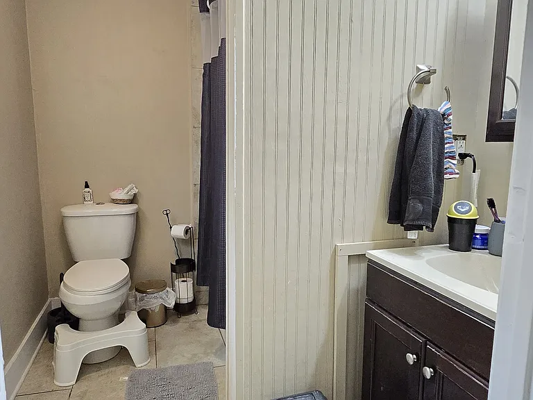 528 Whitfield St — Photo 13