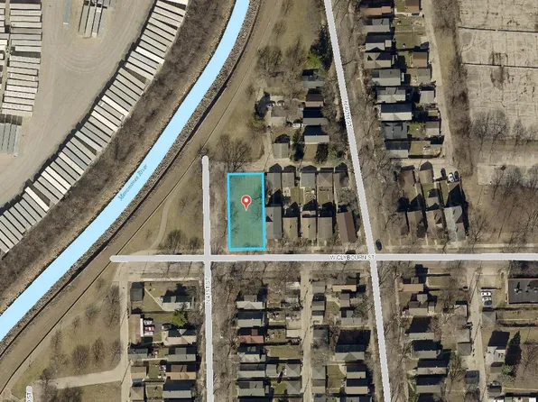 4026 W CLYBOURN STREET, Milwaukee, WI 53208