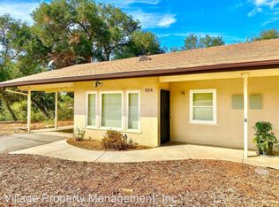 1514 E Mission Rd, Fallbrook, CA 92028