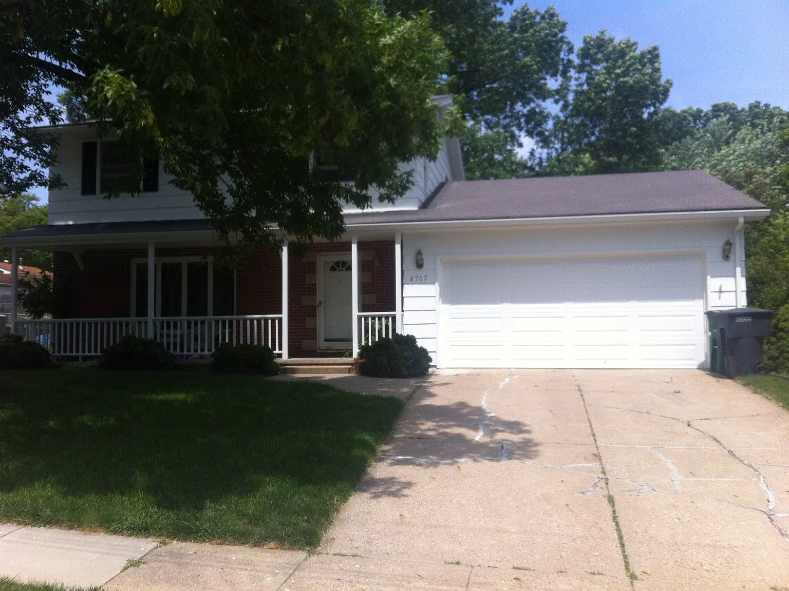 4 bed, 1982 sqft, $1,900 — Photo 1