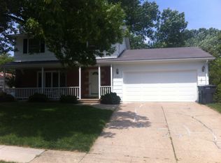 8767 Sunny Hill Dr, Clive, IA 50325